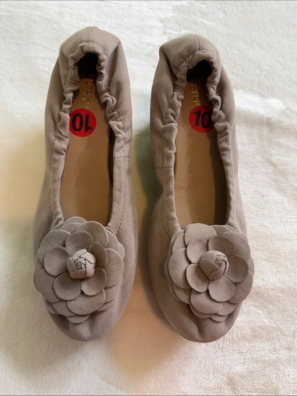 Restricted Delilah Taupe Floral Appliqué Wedge Platform Ballet Flats SZ 10 NWOT